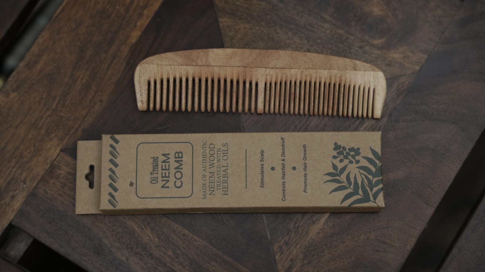 EcoDrops Oil Treated Neem Comb – Regular